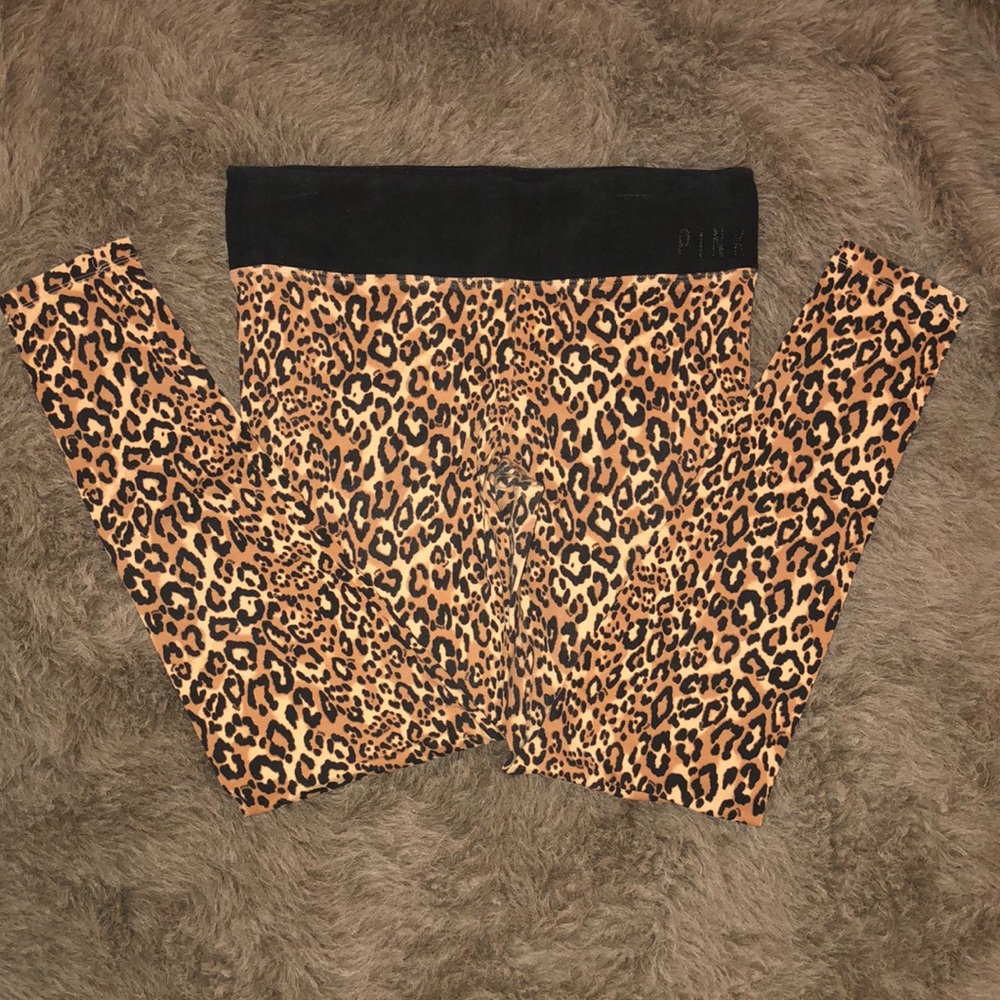 Leopard print leggings